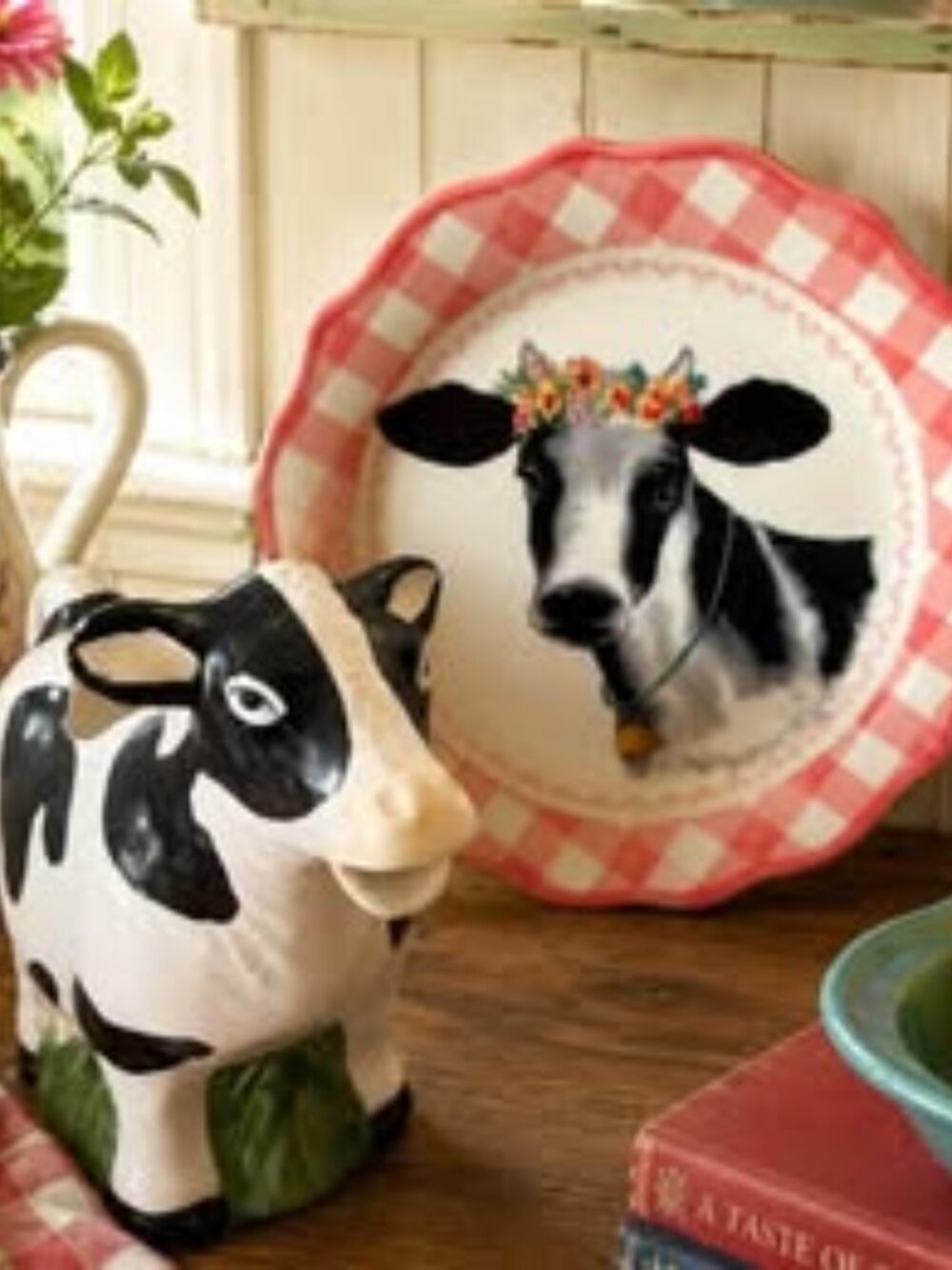 Pioneer Woman Vignette Gingham Dessert Plates & Vintage Cow Dairy Creamer ++